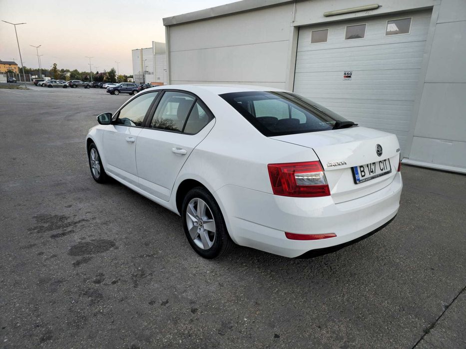 SKODA Octavia 2013 — imagine 3