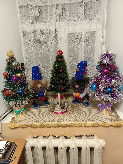 Сувениры ручной работы.