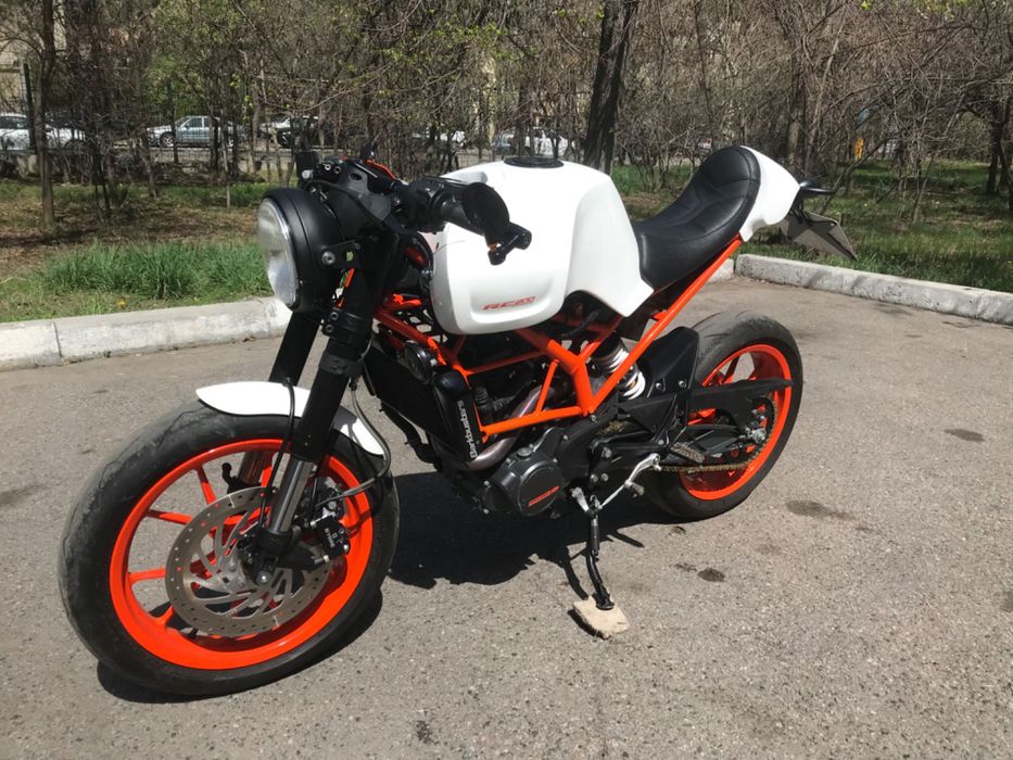 KTM RC200 Cafe racer