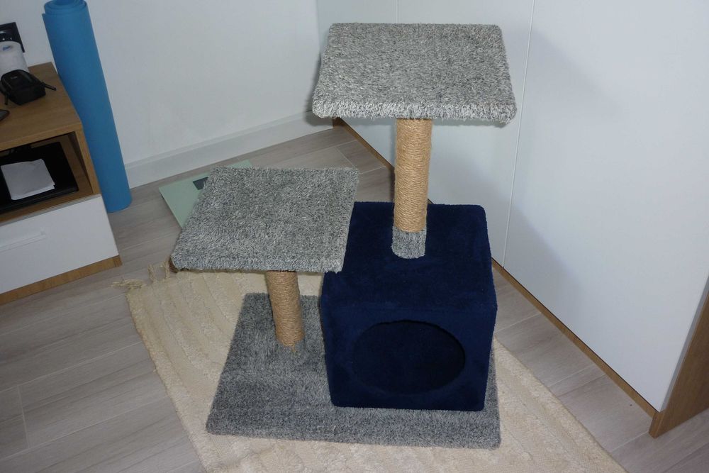 Котешка катерушка със драскалка