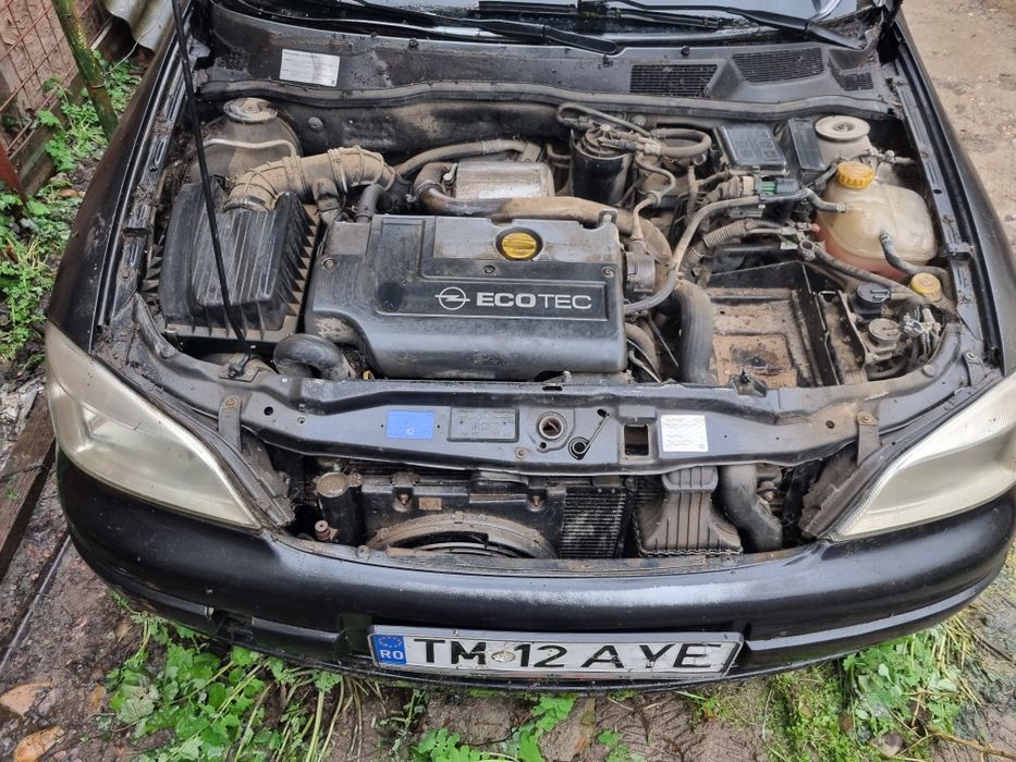 Vand Opel Astra Caravan pentru rabla.