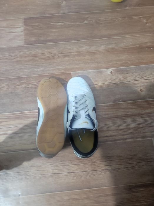 Фудзалка бели темпо х 39 розмер