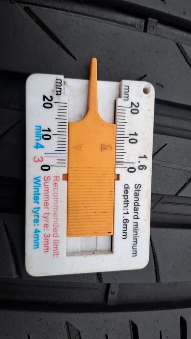 2бр. Почти Нови 225/45/17 Vredestein Ultrac DOT 2022