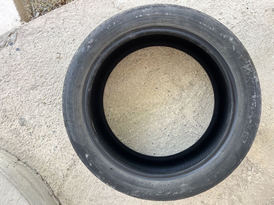 235/45/18r б/у 3шт от камри 70