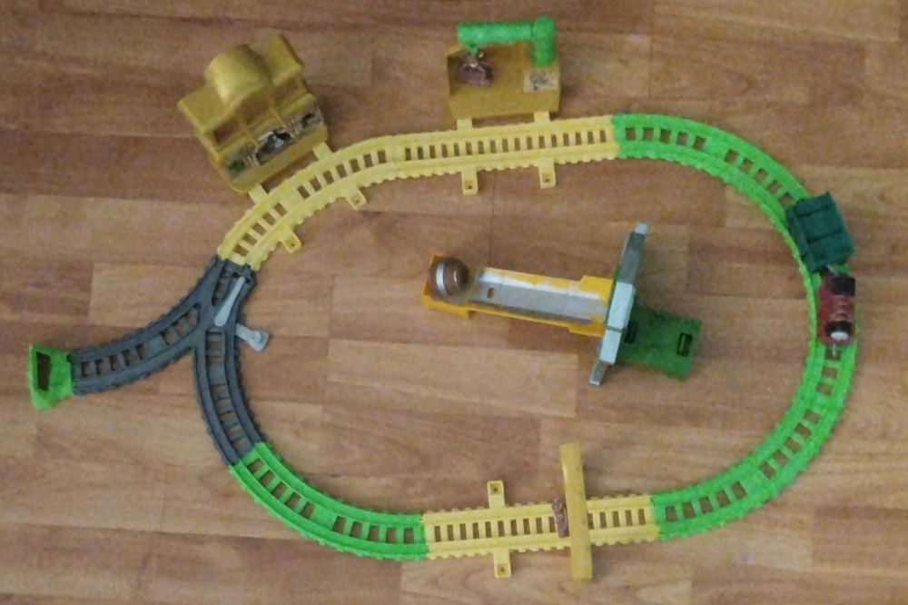 Jucarii, lego, trenuri si masini
