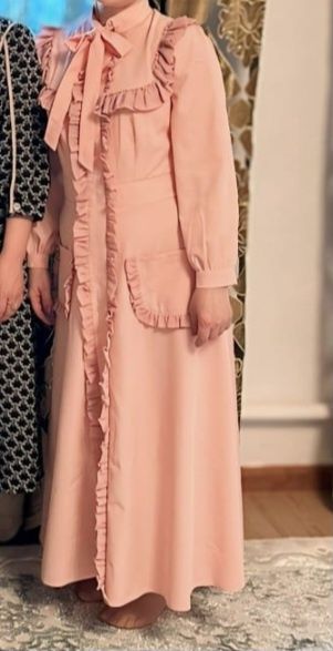 Платье.                     .