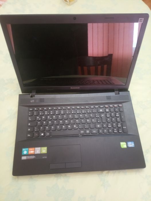 Лаптопи за части