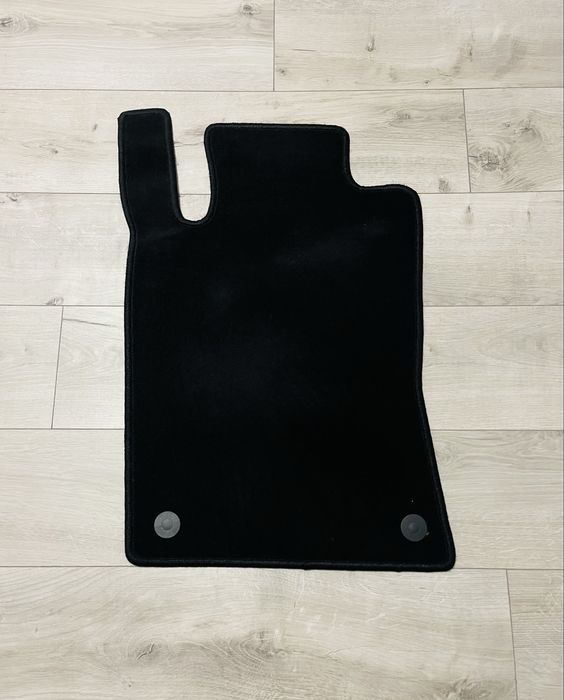 Оригинални платови стелки за Mercedes CLS 2012 г