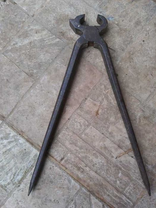 Ковашки клещи налбатски