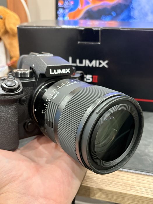 Продавам фотоапарат Lumix S5II + обективи
