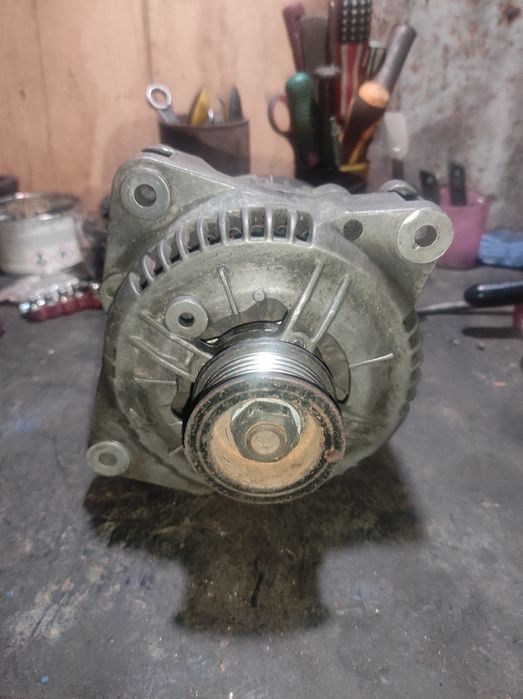 Генератор Volvo (100A) Bosch Обслужен в Караганде