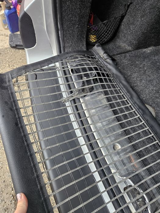 Plasa animale transport Peugeot