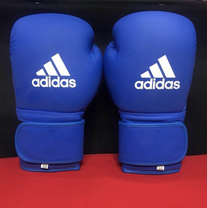 Перчатки боксёрские