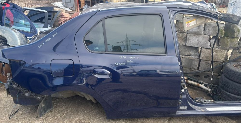 Vând aripa,ușa,prag și stalp dreapta spate pt Dacia Logan 2013+