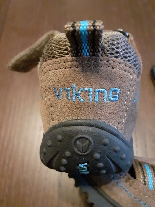 Детски велурени обувки