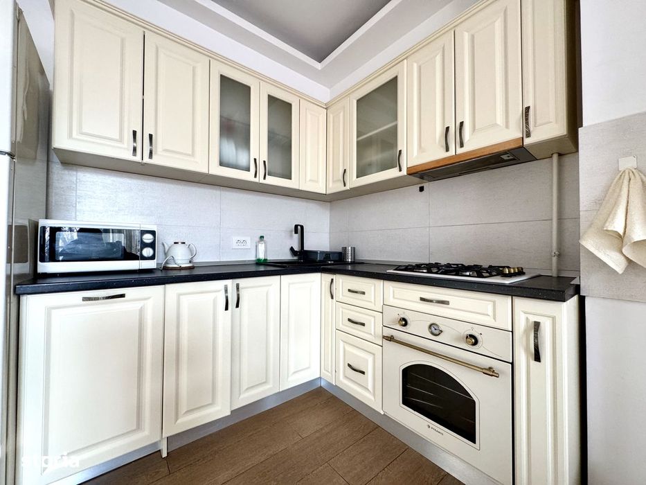 De închiriat!! apartament 3 camere, Moara de vânt