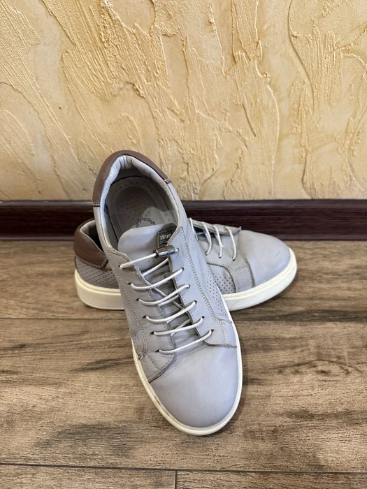 Продам детскую обувь на мальчика