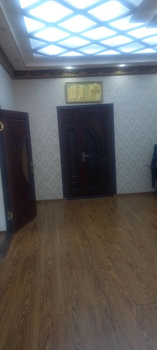 Намунали ховли уй сотилади