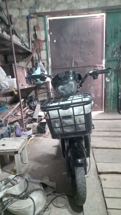 Без акумлятор скутер