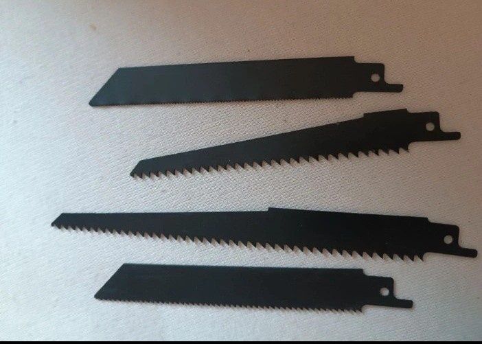 Fierăstrău electric