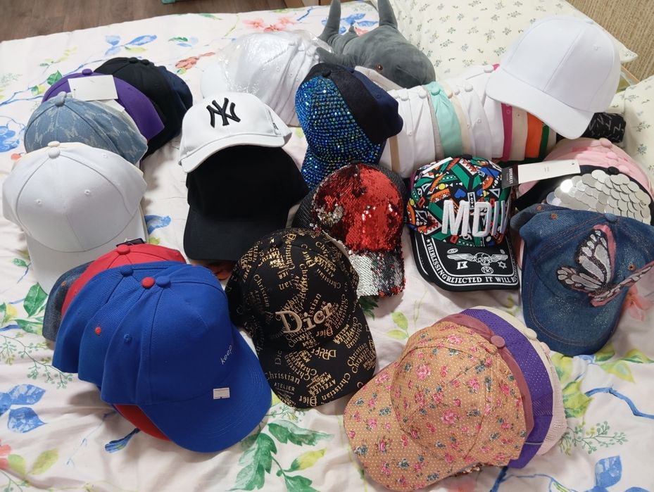Продам бейсболки дёшево