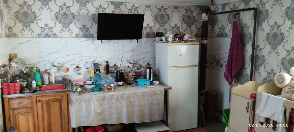 Продается большой дом в Янгиюльском районе. С готовым бизнесом.