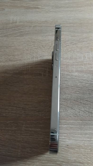 Продавам- заменям-бартер Iphone 13 pro max 128 gb