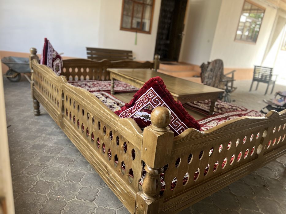 Топчан из дерева