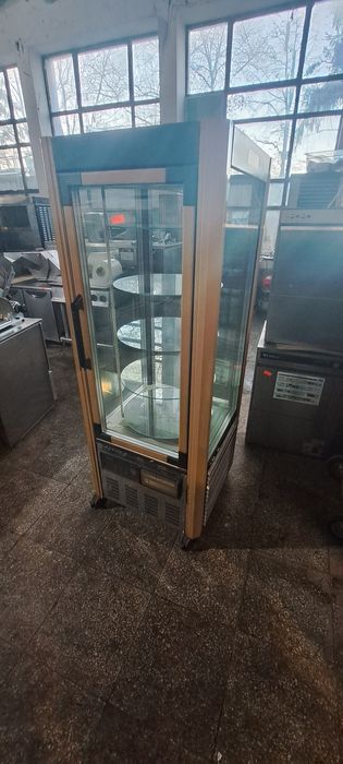 Сладкарска витрина SCAIOLA