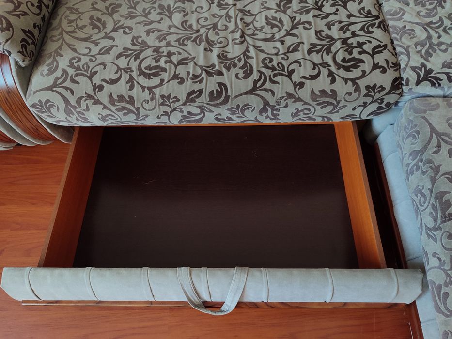 Угловой диван с креслом