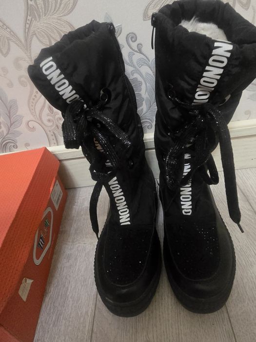 Продам зимние сапоги для девочки