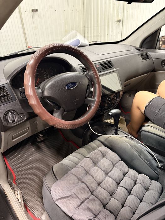 Продам автомобиль Ford Focus zx4