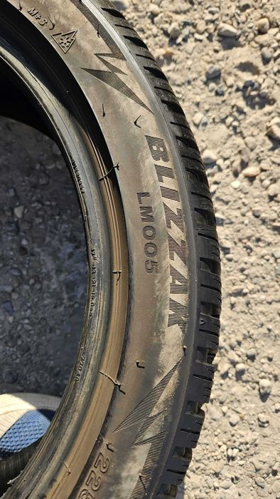 # 225/45 R17 • Iarna • Bridgestone Blizzak LM005 94V XL | 2 buc | DOT 2022 | Pret/buc