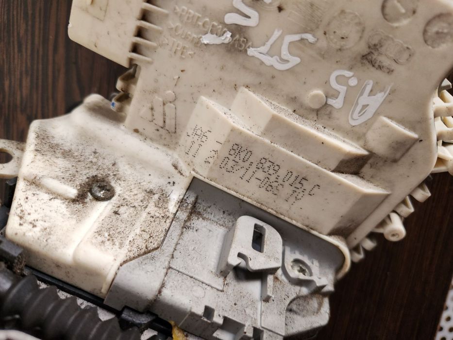 Broasca Blocator Incuietoare Usa Fata Spate Audi A4 B8 A5 Volan Stanga An 2007-2008-2009-2010-2011-