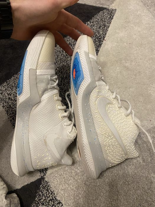 Nike ZOOM Kyrie 3 Ivory