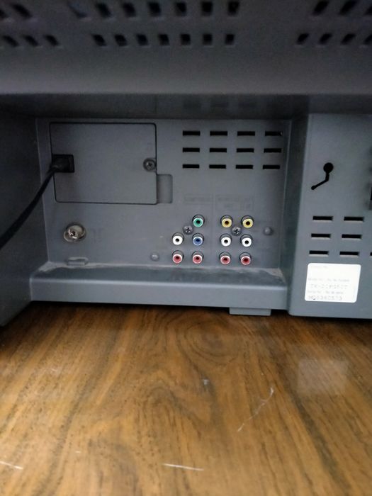 Продам телевизор б/у Панасоник