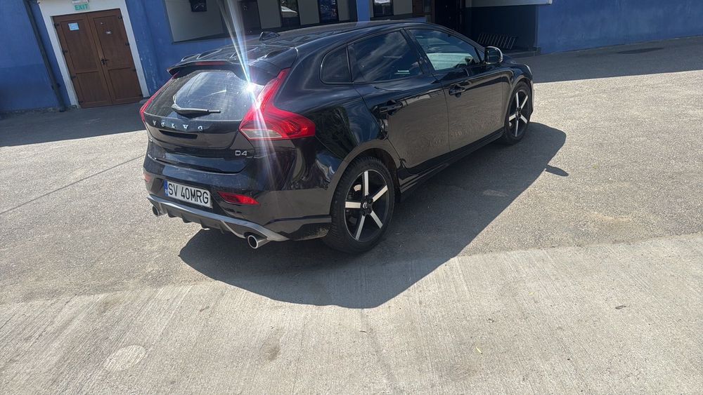 VOLVO V40 2015 — imagine 5
