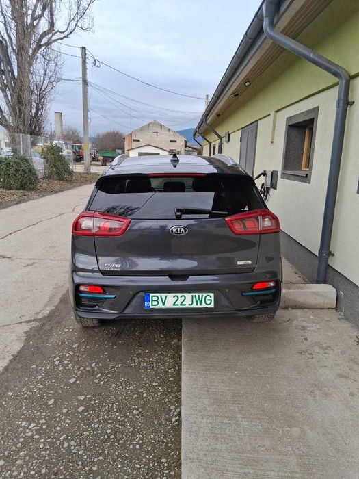 KIA NIRO ELECTRIC baterie 100%, piele, trapa