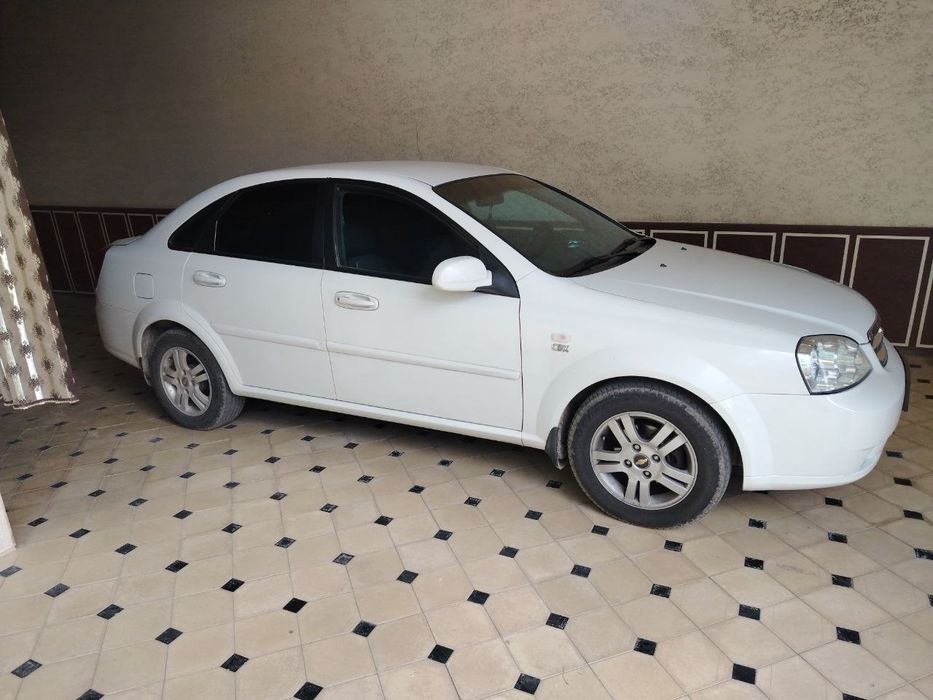 Lasetti 1.8  2 pazitsya