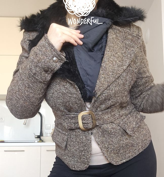 Късо вълнено зимно яке палто само с изкуствена яка стилно и топло