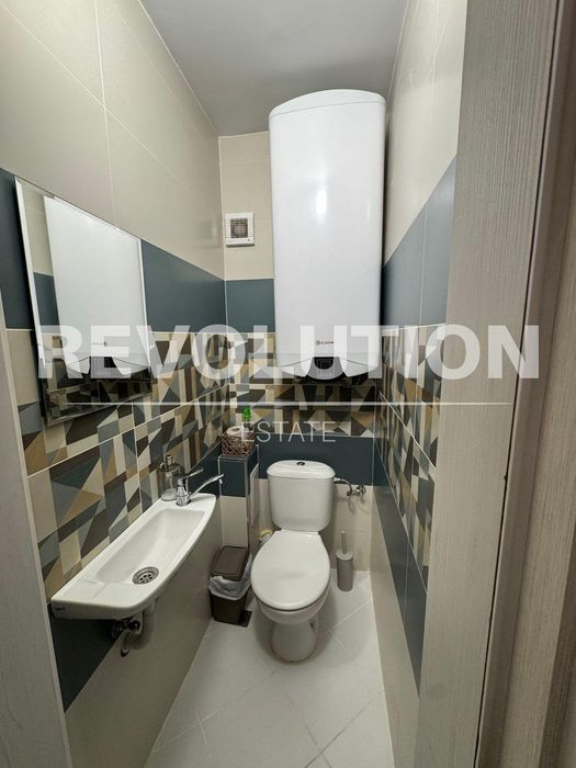 Четиристаен апартамент в района на Винс!