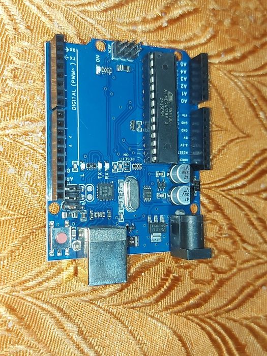 Ардуино Uno R-3 dip