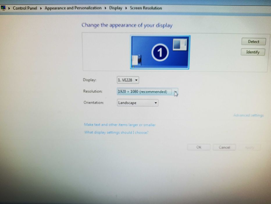 Продавам монитор ASUS VE228