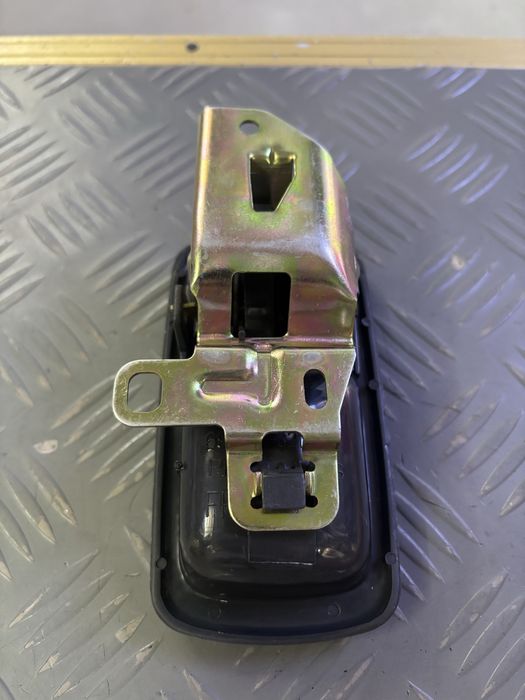 Внутренная ручка камри 10 передняя