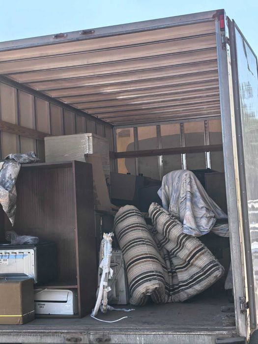 Почистване на Тавани Мазета и Разчистване на Апартаменти