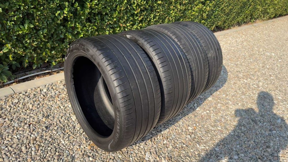Pirelli PZero 315/35/21 и 275/40/21 спорт пакет runflat