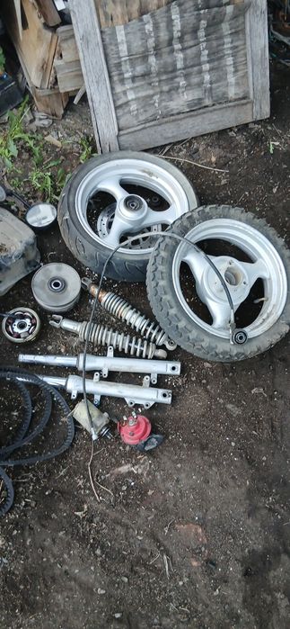 Запчасти на скутер 150 кубов