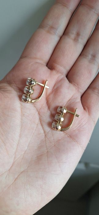 Tilla zirak 5.38gr srochna sotiladi, 585 proba