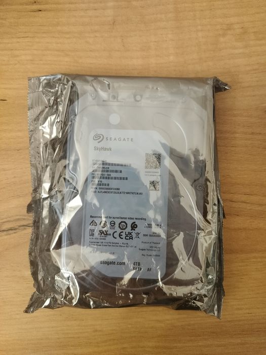 Жесткий диск HDD 4000 GB Seagate SkyHawk (ST4000VX015), 3.5", 256 Mb,