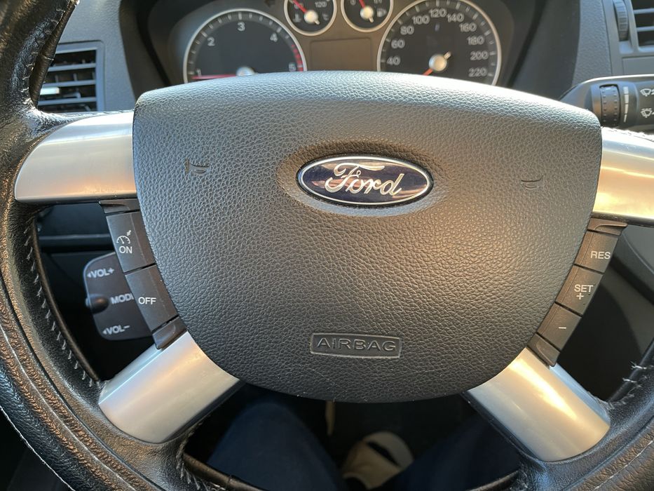 Vand Ford Focus C-Max 2006